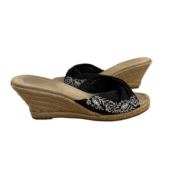 Coldwater Creek ~ Black Fabric w/ White Embroidery ~Slip On ~ Espadrilles - Picture 10 of 11